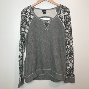 Daytrip Large Shirt Sheer Lace Gray Cutout Thermal